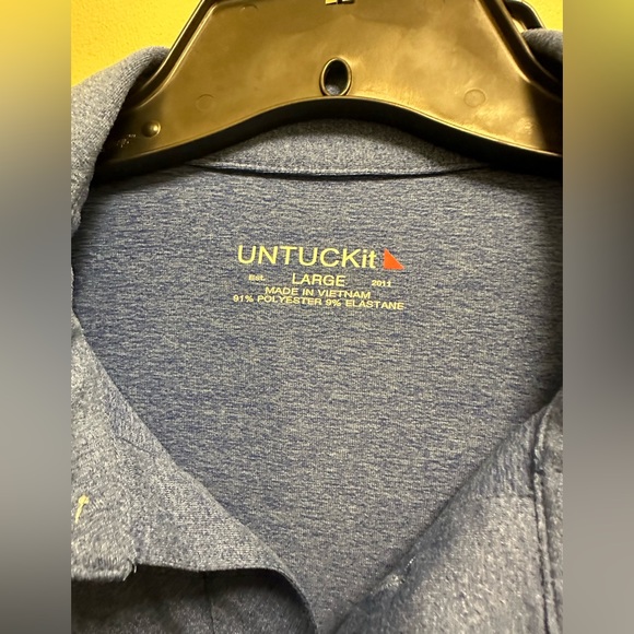Large UNTUCKit performance polo - Picture 2 of 2